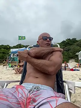 Snapshot of dogfrota chatting on 02/13/26, 04:03 dogfrota online show from 02/13/26, 04:03