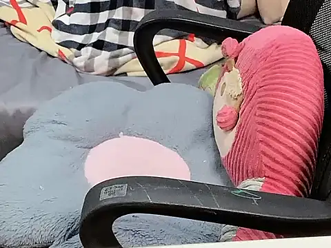 Snapshot of Ruby_Bluee12 chatting on 04/06/26, 04:46 Ruby Bluee12 online show from 04/06/26, 04:46