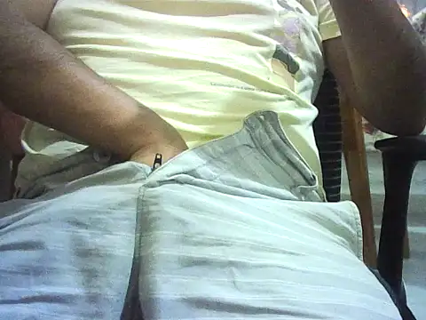 Snapshot of lovepirate009 chatting on 01/17/26, 08:52 lovepirate009 online show from 01/17/26, 08:52