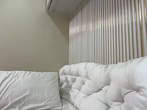 hyacinth30 online show from 02/04/26, 02:06