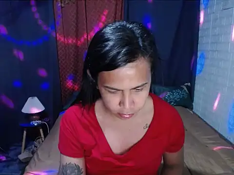 Snapshot of BriannaCruz24 chatting on 04/30/26, 11:49 BriannaCruz24 online show from 04/30/26, 11:49