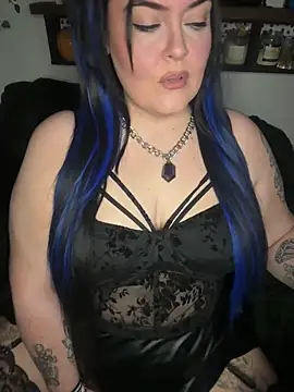Snapshot of Miss_CurvesXXX chatting on 04/18/26, 10:10 Miss CurvesXXX online show from 04/18/26, 10:10