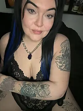 Snapshot of Miss_CurvesXXX chatting on 04/22/26, 03:02 Miss CurvesXXX online show from 04/22/26, 03:02