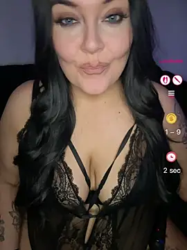 Snapshot of Miss_CurvesXXX chatting on 04/29/26, 09:21 Miss CurvesXXX online show from 04/29/26, 09:21