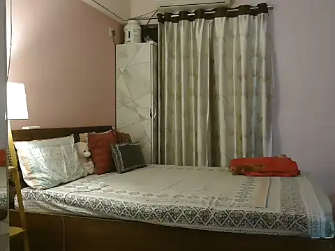 SASSY AANNUU online show from 06/24/26, 09:03