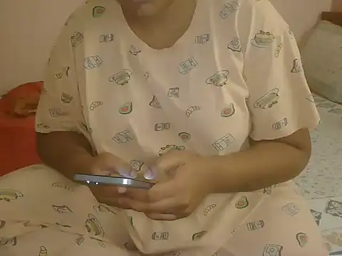 SASSY AANNUU online show from 07/12/26, 08:22
