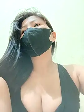 Lyly-68688 online show from 02/13/26, 11:45