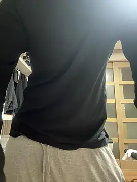 Snapshot of Alexkimsumin chatting on 04/13/26, 06:46 Alexkimsumin online show from 04/13/26, 06:46