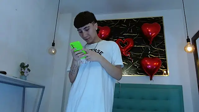 XanderGrey8 online show from 02/18/26, 07:32