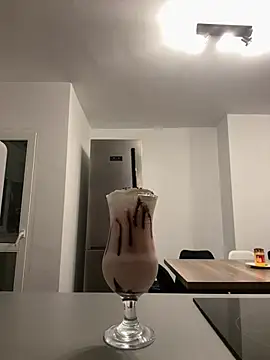 Missolevelvet online show from 04/13/26, 06:24