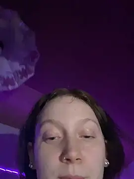 YoungLisaa18 online show from 02/10/26, 07:51