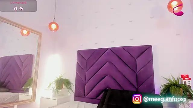 Meeganfoox online show from 02/13/26, 03:57