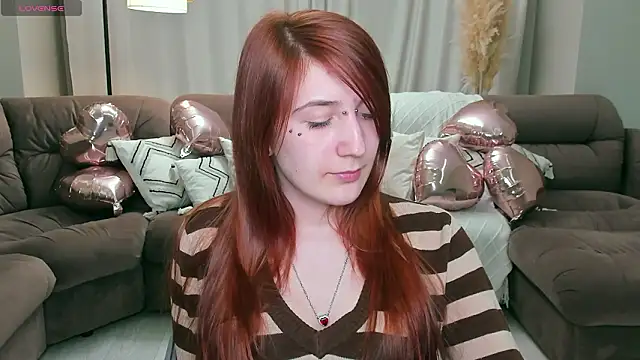 Snapshot of Polly_Sweet chatting on 02/12/26, 06:47 Polly Sweet online show from 02/12/26, 06:47