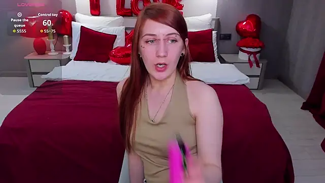 Snapshot of Polly_Sweet chatting on 02/19/26, 06:26 Polly Sweet online show from 02/19/26, 06:26