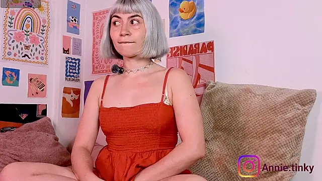 annieTinky0 online show from 02/17/26, 11:33