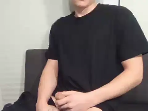 Snapshot of zinoou87 chatting on 02/06/26, 09:51 zinoou87 online show from 02/06/26, 09:51