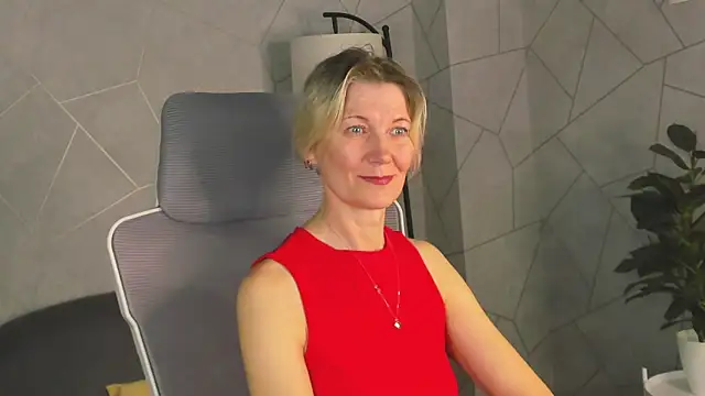 Julie Lucas online show from 03/17/26, 12:48