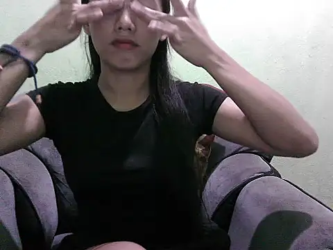 lovelypinay31xx online show from 03/18/26, 06:05