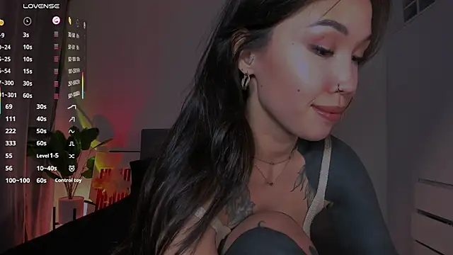 Snapshot of your_asian_dream chatting on 04/18/26, 05:50 your asian dream online show from 04/18/26, 05:50