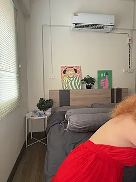 Snapshot of eyes00n chatting on 01/14/26, 09:15 eyes00n online show from 01/14/26, 09:15