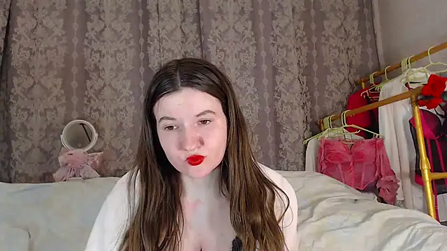 Snapshot of RileySteeele chatting on 04/18/26, 01:48 RileySteeele online show from 04/18/26, 01:48