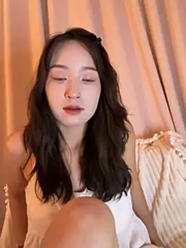 Snapshot of wenwenyaa chatting on 04/15/26, 01:18 wenwenyaa online show from 04/15/26, 01:18