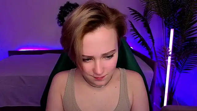 Ellie Heavenly online show from 01/13/26, 08:41