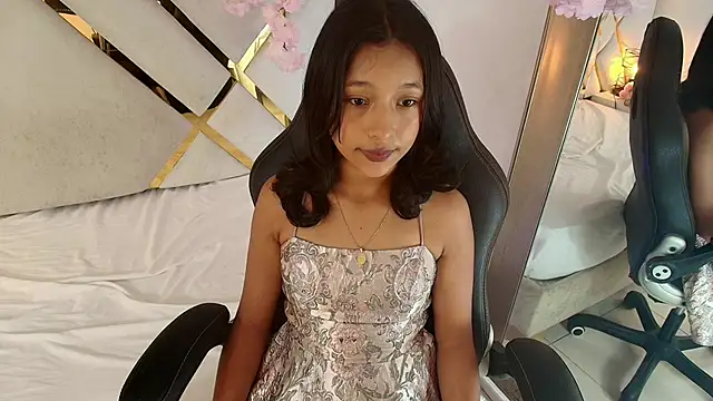 Snapshot of Real_virgin_Pussy chatting on 06/17/26, 05:36 Real virgin Pussy online show from 06/17/26, 05:36