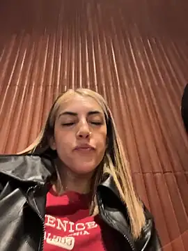 Paulinaa bella online show from 04/10/26, 08:13