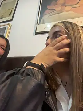 Paulinaa bella online show from 04/30/26, 10:36