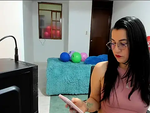 Snapshot of talia_mystic chatting on 02/20/26, 12:49 talia mystic online show from 02/20/26, 12:49