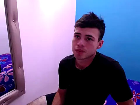 Snapshot of daniel22_cm chatting on 01/14/26, 06:35 daniel22 cm online show from 01/14/26, 06:35