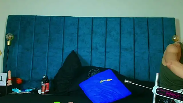 Ethan Briggs  online show from 04/02/26, 03:48