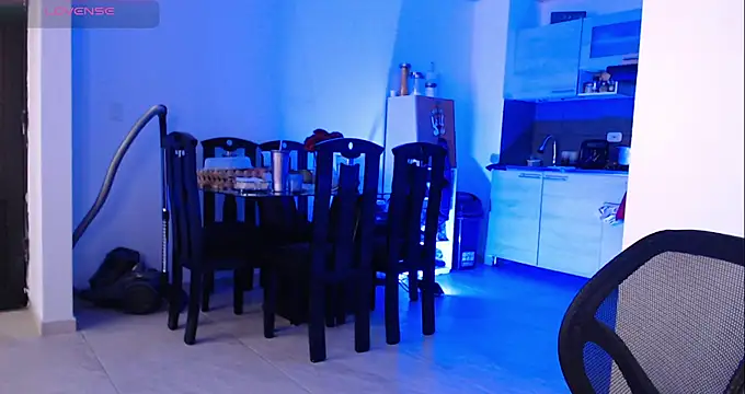 Snapshot of Pretty__Milf chatting on 02/19/26, 01:18 Pretty Milf online show from 02/19/26, 01:18