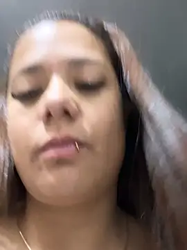 Snapshot of Pretty__Milf chatting on 02/25/26, 09:30 Pretty Milf online show from 02/25/26, 09:30