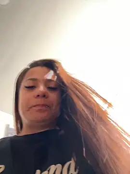 Pretty  Milf online show from 05/24/26, 12:21