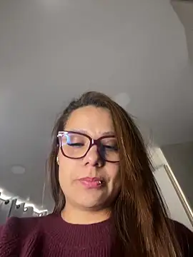 Pretty  Milf online show from 05/27/26, 05:54