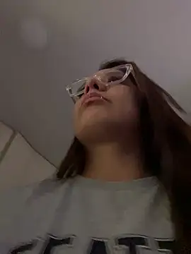 Pretty  Milf online show from 07/12/26, 07:27