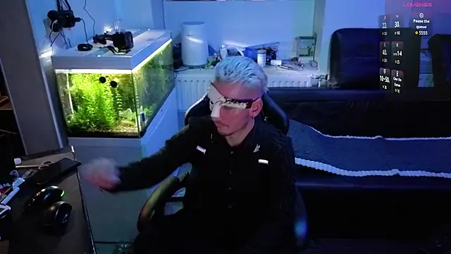 Rayzel White online show from 01/31/26, 09:24