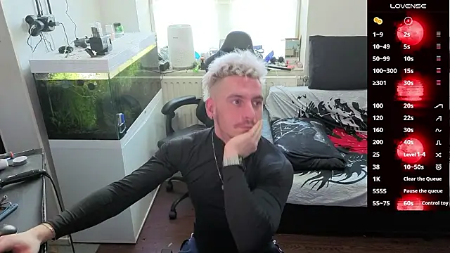 Rayzel White online show from 03/04/26, 12:11