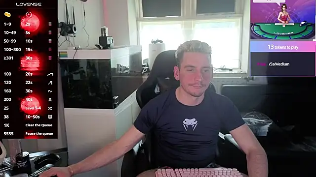 Rayzel White online show from 06/03/26, 04:12