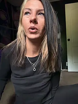 tastemecaroline online show from 04/30/26, 01:17