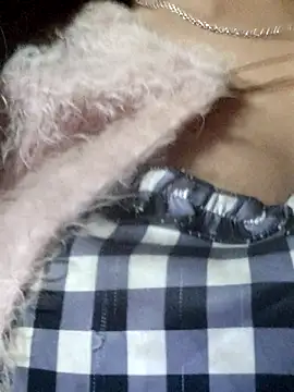 miumiu sexy2x online show from 03/06/26, 01:35