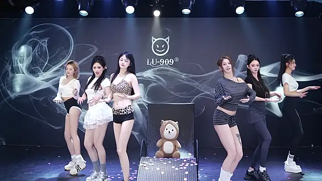 LU-909- online show from 01/16/26, 02:48