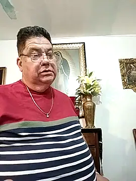 Snapshot of Zordomudo13 chatting on 02/08/26, 02:26 Zordomudo13 online show from 02/08/26, 02:26