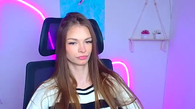 Snapshot of Lina_Loveuu chatting on 02/26/26, 12:37 Lina Loveuu online show from 02/26/26, 12:37