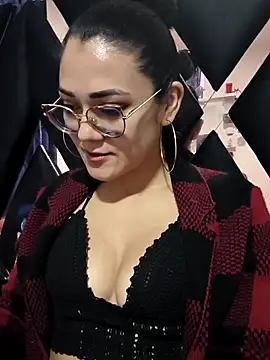 Snapshot of Freyarosse chatting on 02/03/26, 12:10 Freyarosse online show from 02/03/26, 12:10