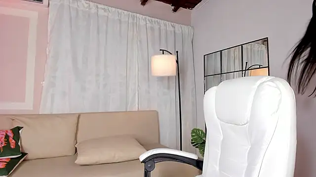 Snapshot of liaamoon_ chatting on 05/29/26, 12:25 liaamoon online show from 05/29/26, 12:25