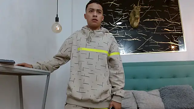 Snapshot of MarcusLux_ chatting on 01/15/26, 11:48 MarcusLux online show from 01/15/26, 11:48