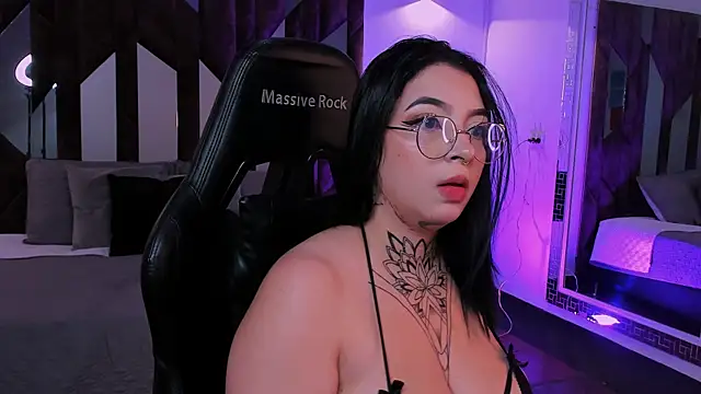 Mila laurent1 online show from 02/23/26, 11:02